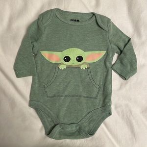 NWOT Newborn baby yoda onesie